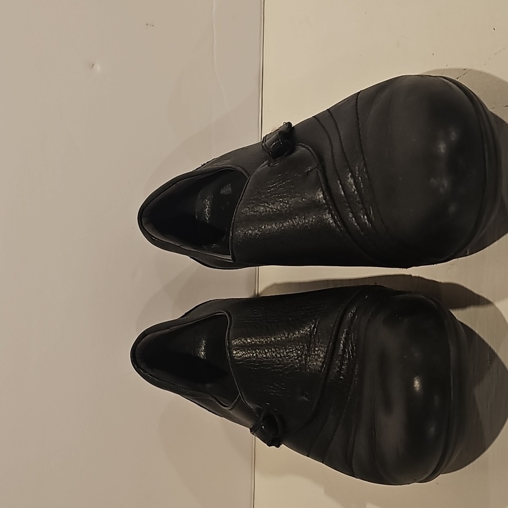 Dansko black slip on 39 (US 8.5)